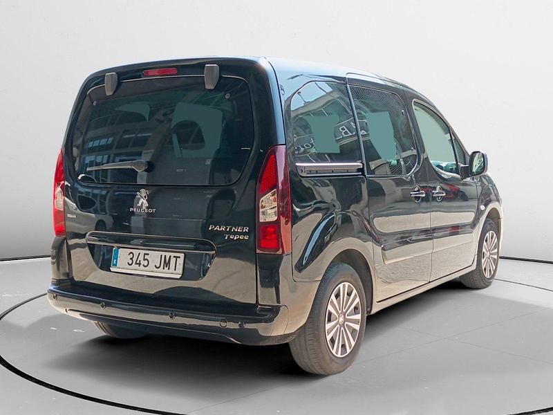 Usado Peugeot Partner Tepee Active 99 CV (72 kW) 2016 Monovolumen