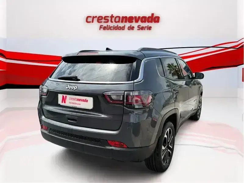 Usado Jeep Compass Limited 131 CV (96 kW) 2023 Gris SUV
