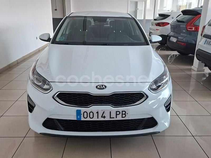 Usado Kia Ceed 100 CV (73 kW) 2021 Blanco Utilitario