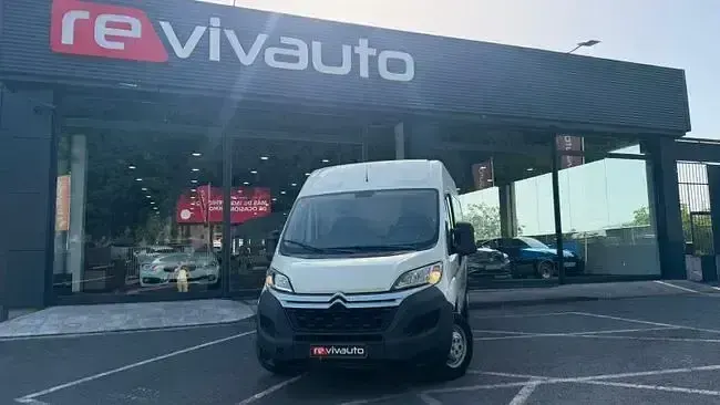 Usado Citroën Jumper 140 CV (102 kW) 2021 Blanco Monovolumen