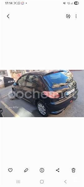Usado Peugeot 206 70 CV (51 kW) 2005 Negro Berlina