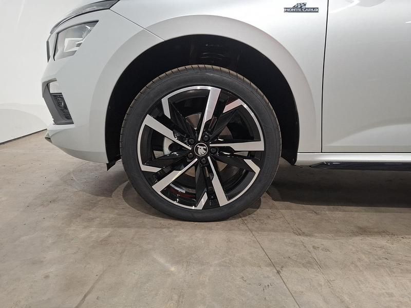 Usado Skoda Kamiq Monte Carlo 115 CV (84 kW) 2026 Plata brilliant metalizado SUV