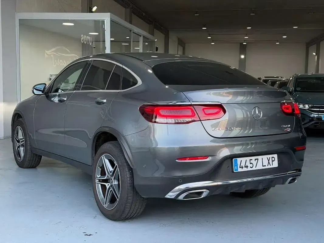 Usado Mercedes GLC300de 306 CV (225 kW) 2022 Gris SUV