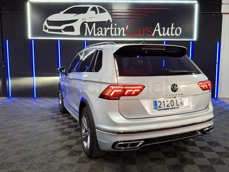 Usado VW Tiguan R-line 150 CV (110 kW) 2021 Gris / plata SUV