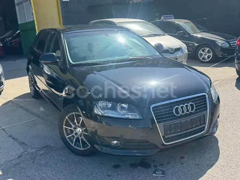 Usado Audi A3 Ambition 125 CV (91 kW) 2009 Negro Utilitario