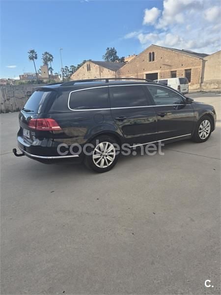 Usado VW Passat Highline 140 CV (102 kW) 2012 Negro Familiar