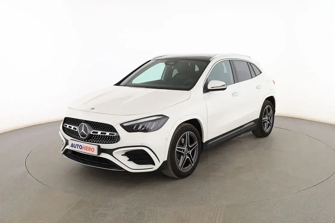 Usado Mercedes GLA200 AMG line 177 CV (130 kW) 2025 SUV