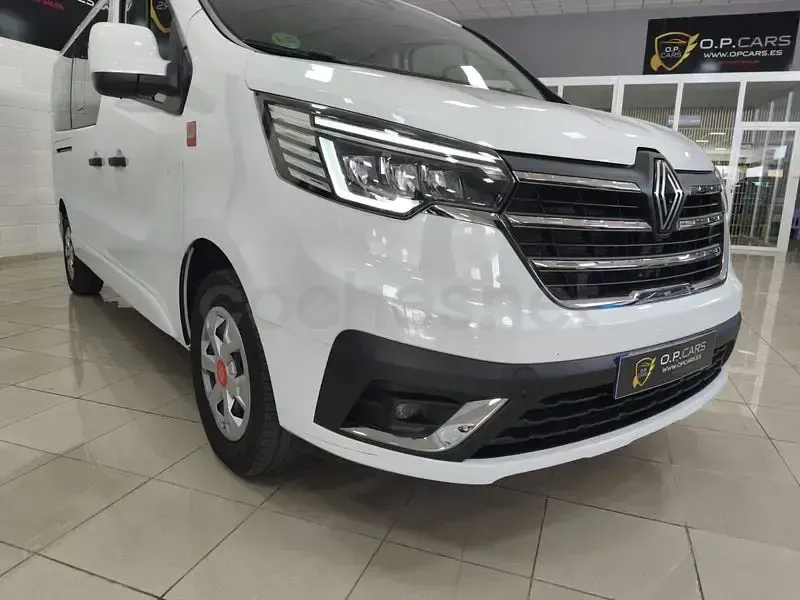 Usado Renault Trafic 150 CV (110 kW) 2025 Blanco Monovolumen