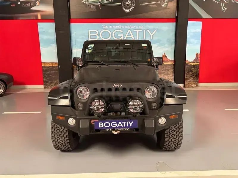 Usado Jeep Wrangler Sahara 284 CV (208 kW) 2015 Negro SUV