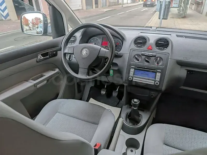 Usado VW Caddy Life 140 CV (102 kW) 2008 Gris / plata Monovolumen