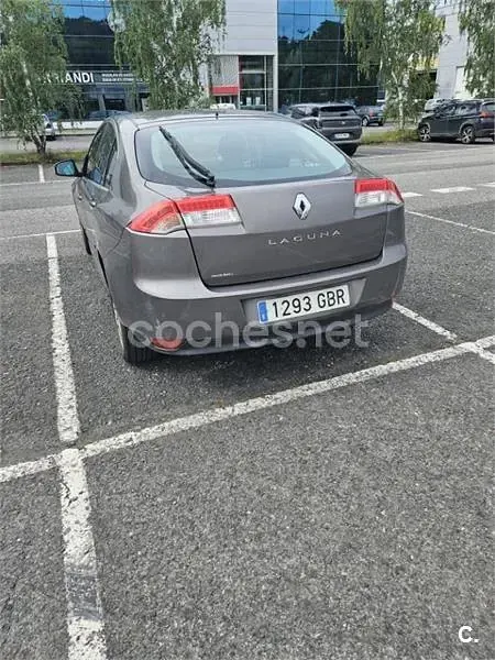 Usado Renault Laguna III Dynamique 150 CV (110 kW) 2008 Beige Berlina