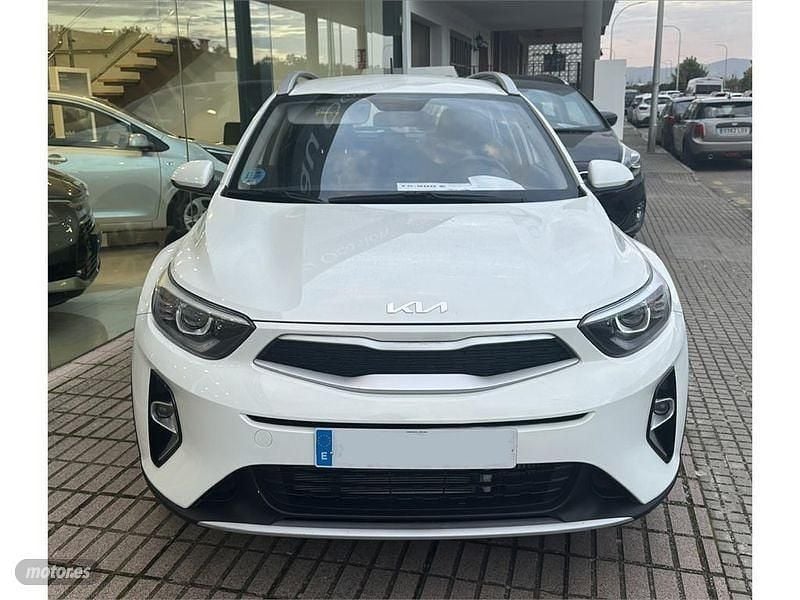Blanco Usado 2024 Kia Stonic SUV | 18.300 € (Precio justo) - Imagen 1/4
