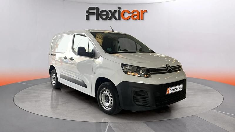Usado Citroën Berlingo 102 CV (75 kW) 2021 Blanco Monovolumen