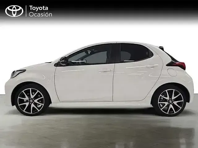 Usado Toyota Yaris Style 116 CV (85 kW) 2026 Blanco Utilitario