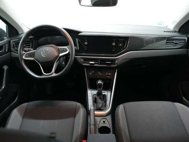 Plateado Usado 2024 VW Polo Life Utilitario | 19.500 € (Precio justo) - Imagen 1/4