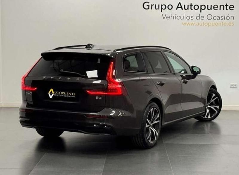 Usado Volvo V60 Plus 197 CV (144 kW) 2023 Gris Familiar