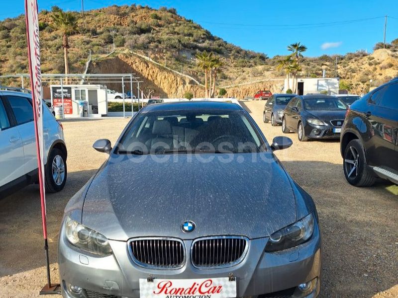 Gris / plata Usado 2008 BMW 330 Coupe | 11.200 € - Imagen 1/4