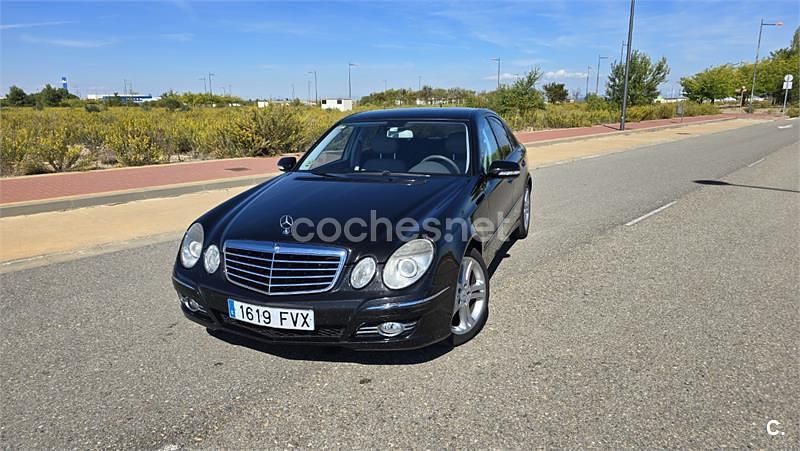 Usado Mercedes E280 Avantgarde 190 CV (139 kW) 2007 Negro Berlina