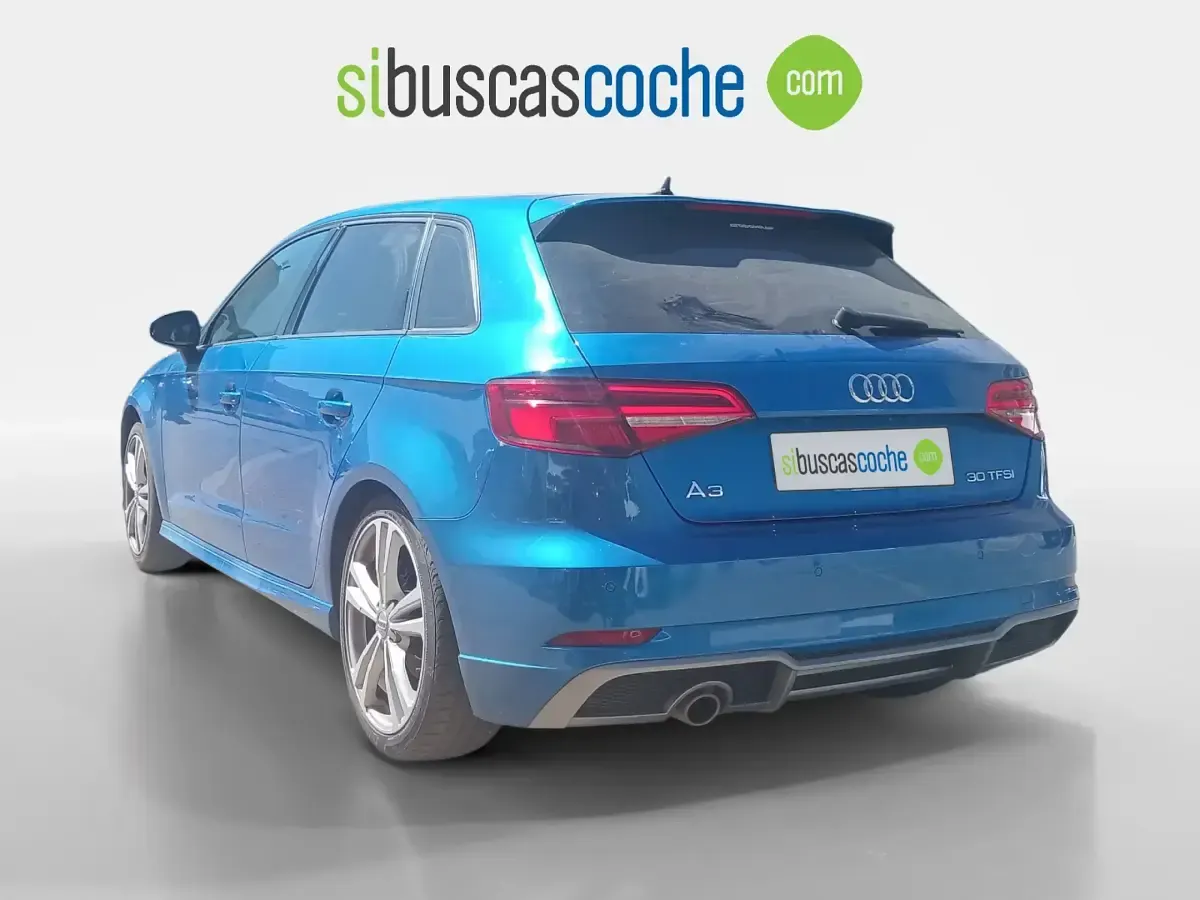 Usado Audi A3 116 CV (85 kW) 2019 Azul Berlina