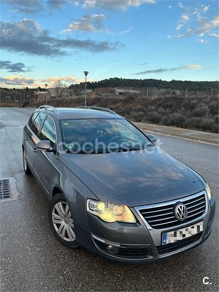 Usado VW Passat Advance 140 CV (102 kW) 2006 Gris / plata Familiar