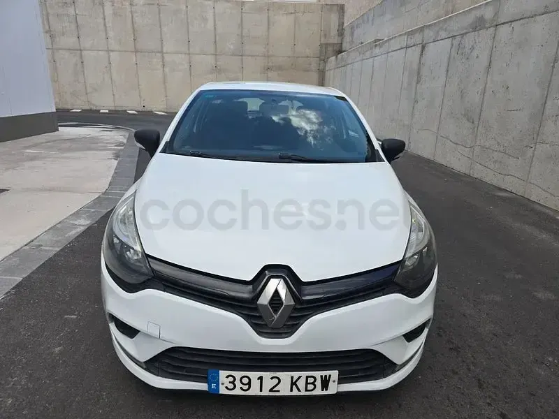 Usado Renault Clio IV Life 75 CV (55 kW) 2017 Blanco Berlina