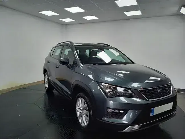 Usado Seat Ateca Style 116 CV (85 kW) 2019 Gris SUV