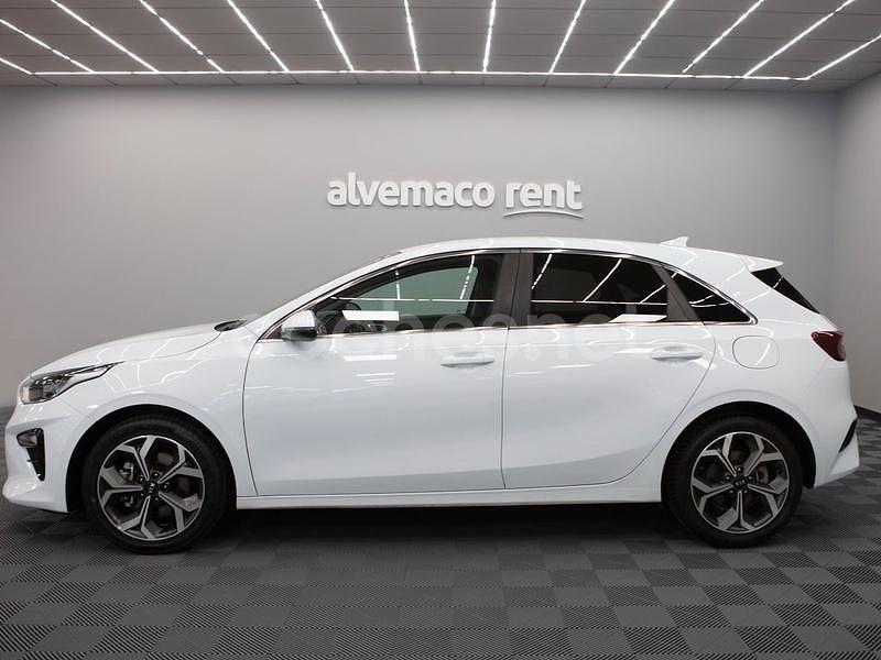 Usado Kia Ceed 136 CV (100 kW) 2021 Blanco Utilitario