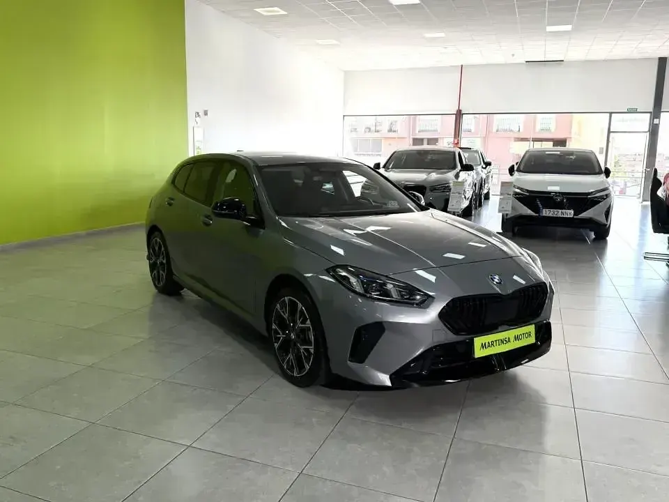 Usado BMW 116 M Sport 122 CV (89 kW) 2025 Gris Utilitario