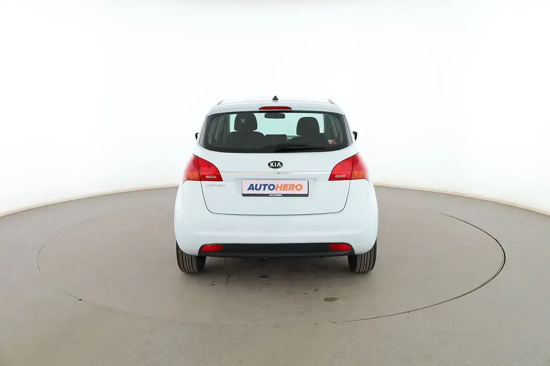 Usado Kia Venga 90 CV (66 kW) 2016 Blanco Utilitario