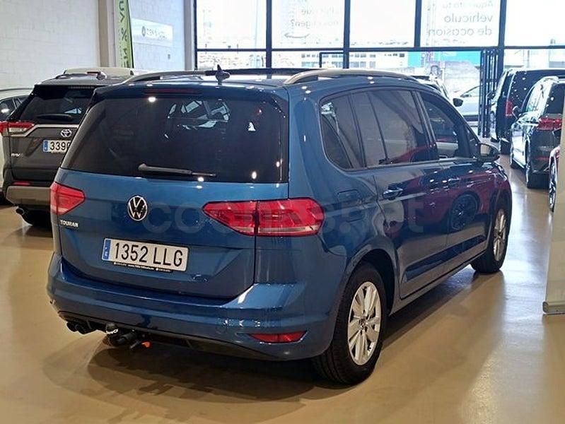 Usado VW Touran Advance 150 CV (110 kW) 2020 Azul Monovolumen