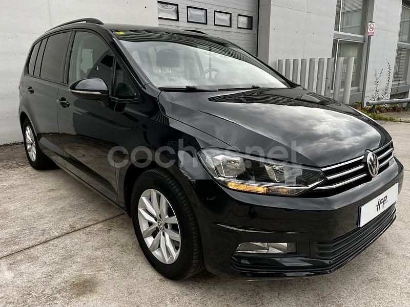 Negro Usado 2016 VW Touran Advance Monovolumen | 15.990 € (Un poco caro) - Imagen 1/4