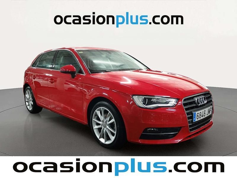Usado Audi A3 Sportback Advanced Plus 110 CV (80 kW) 2016 Rojo Utilitario