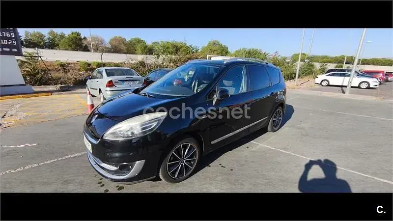 Usado Renault Grand Scénic III Dynamique 110 CV (80 kW) 2012 Negro Monovolumen