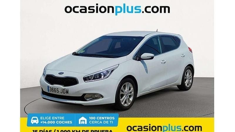 Blanco Usado 2015 Kia Ceed Utilitario | 10.090 € (Buen precio) - Imagen 1/4
