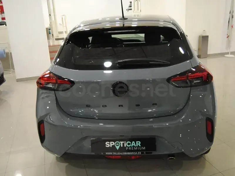 Usado Opel Corsa 100 CV (73 kW) 2025 Gris / plata Utilitario