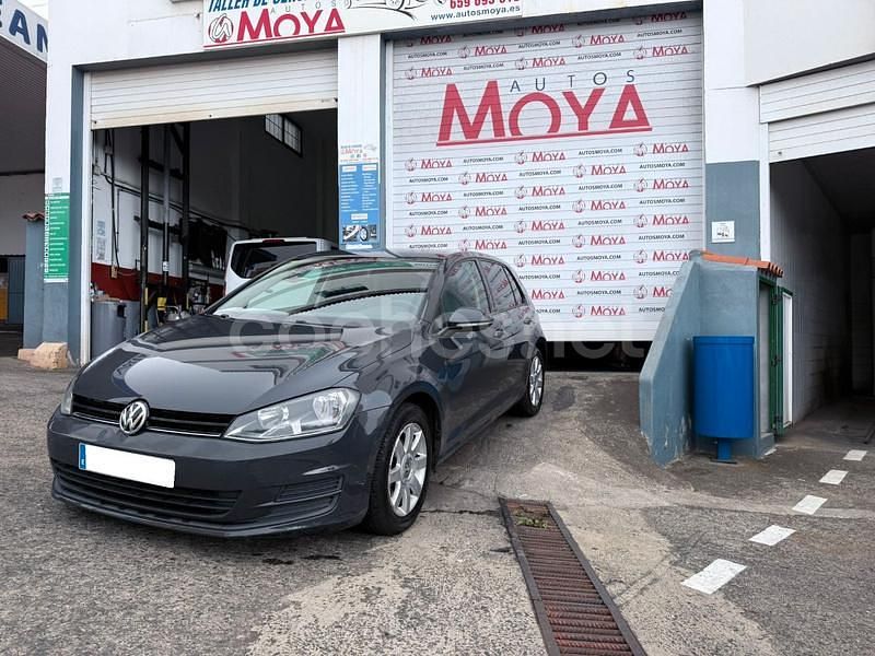 Gris / plata Usado 2014 VW Golf VII Edition Berlina | 12.000 € (Precio justo) - Imagen 1/4