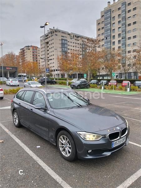 Usado BMW 318 143 CV (105 kW) 2013 Gris / plata Familiar