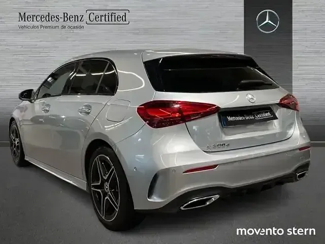 Usado Mercedes A150 150 CV (110 kW) 2025 Gris