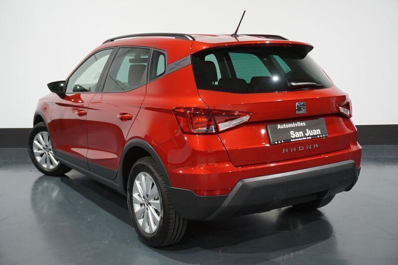 Usado Seat Arona Style 115 CV (84 kW) 2019 Rojo SUV