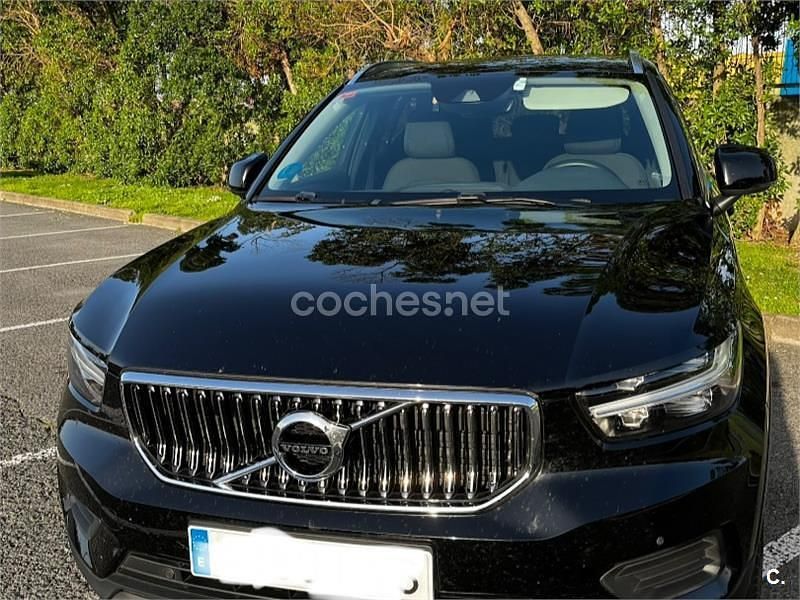 Usado Volvo XC40 Inscription 211 CV (155 kW) 2022 Negro SUV