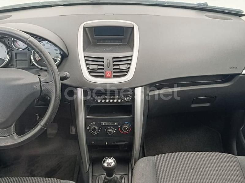 Usado Peugeot 207 Active 92 CV (67 kW) 2012 Negro Berlina