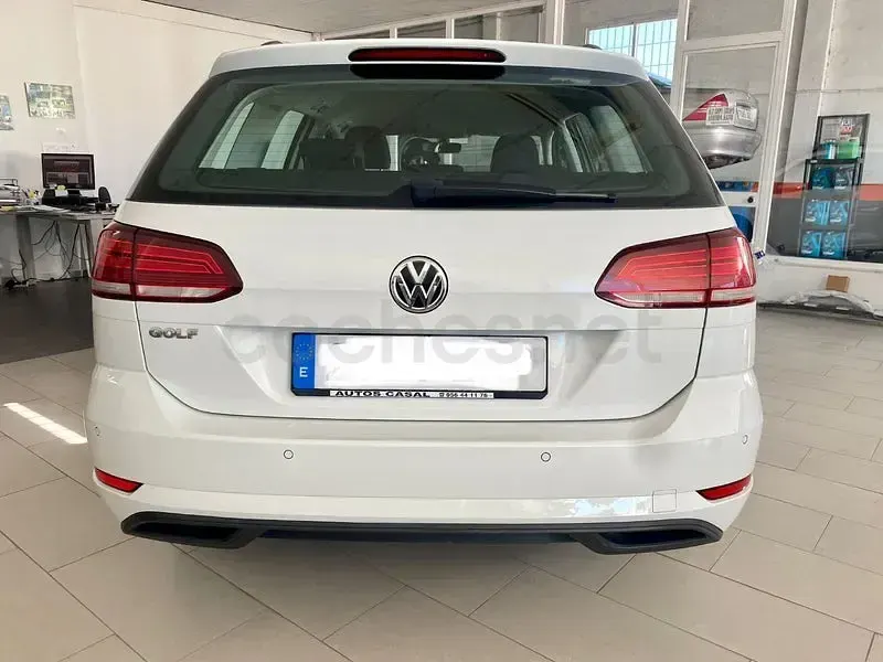 Usado VW Golf VII Edition 115 CV (84 kW) 2020 Blanco Familiar