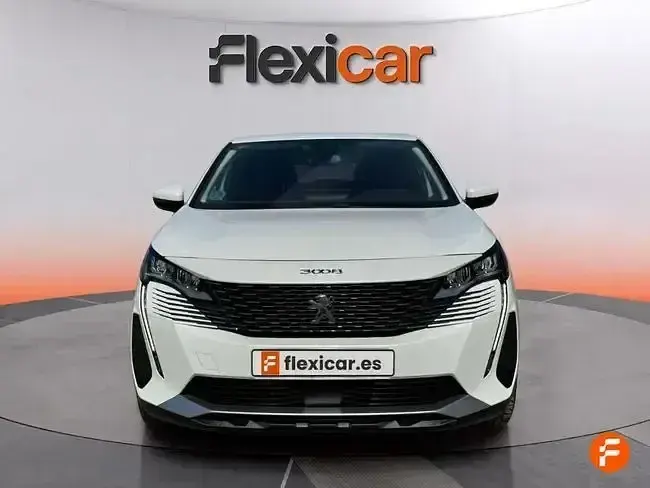 Usado Peugeot 3008 Allure 130 CV (95 kW) 2021 Blanco SUV