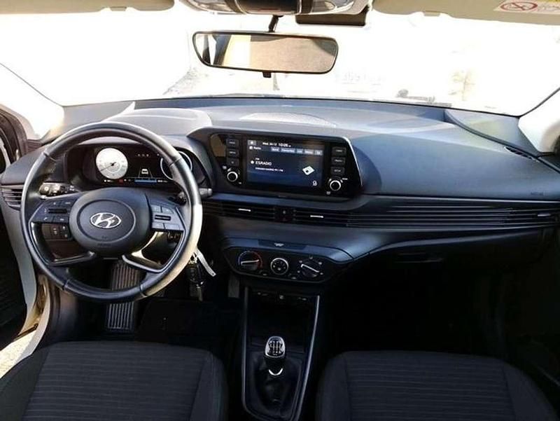 Usado Hyundai i20 101 CV (74 kW) 2021 Blanco Utilitario