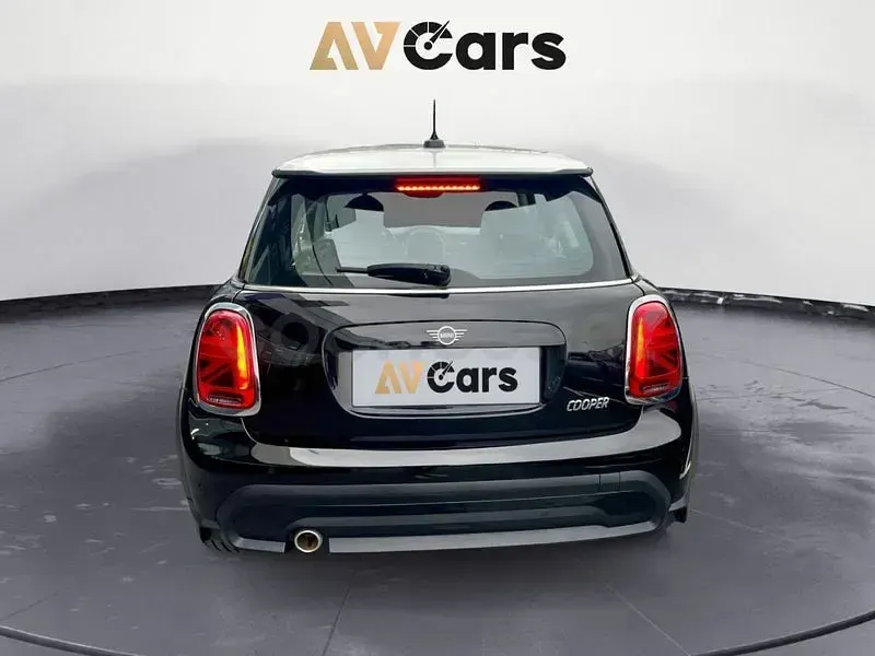 Usado Mini Cooper 136 CV (100 kW) 2021 Negro Utilitario