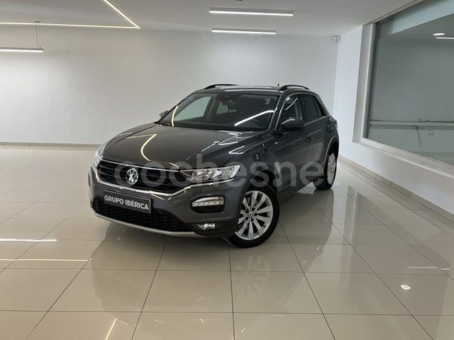 Gris / plata Usado 2021 VW T-Roc Advance SUV | 21.900 € (Precio justo) - Imagen 1/4