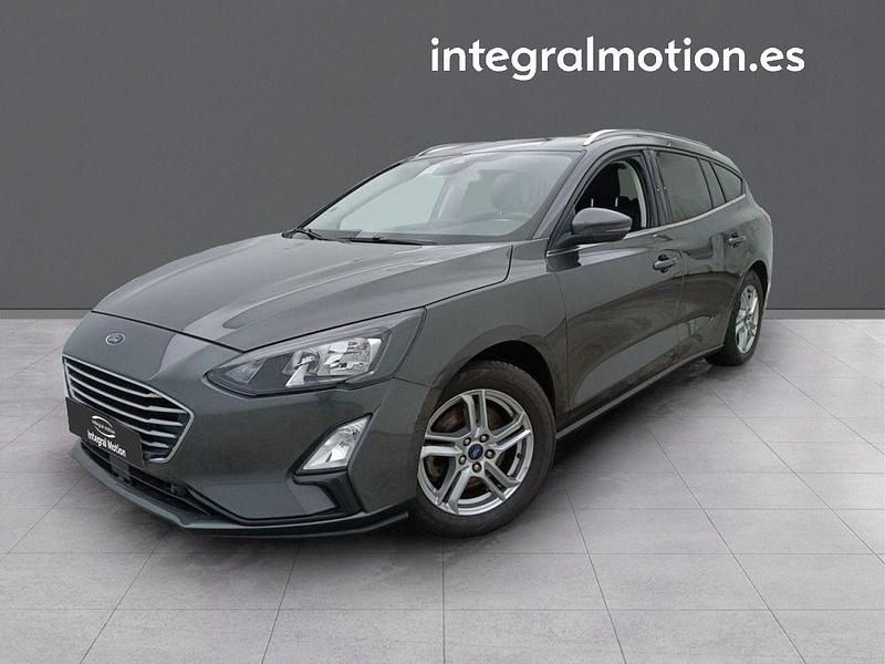 Usado Ford Focus Trend 125 CV (91 kW) 2020 Grisnegro Familiar