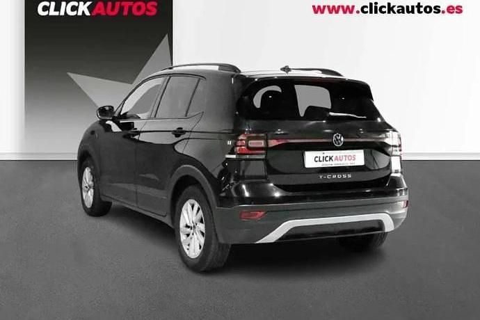Usado VW T-Cross Advance 110 CV (80 kW) 2023 Negro SUV