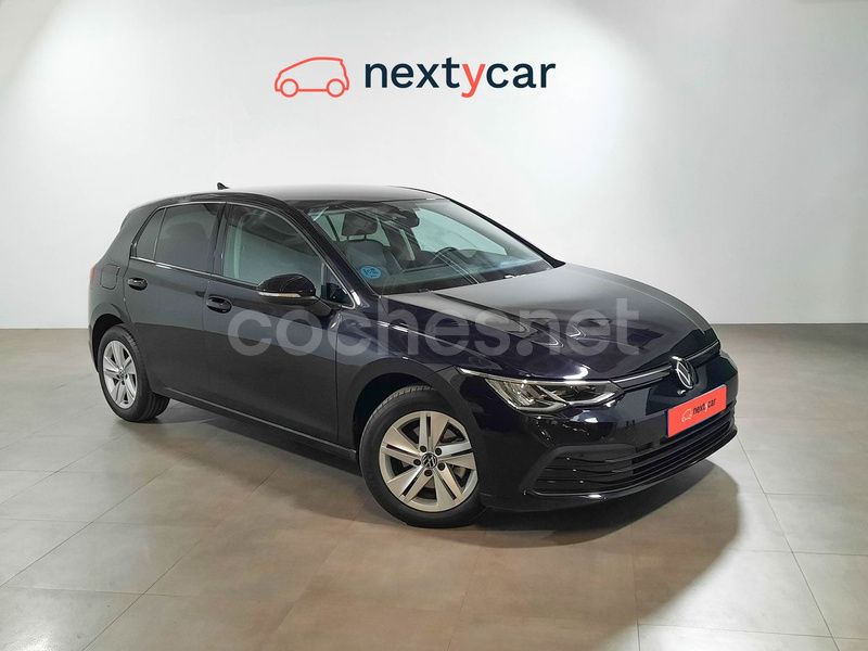 Negro Usado 2023 VW Golf VIII Life Berlina | 27.500 € (Precio justo) - Imagen 1/4