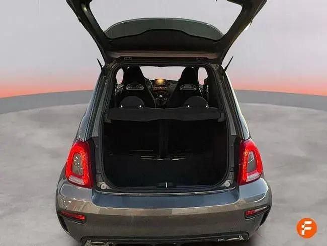Usado Abarth 595 165 CV (121 kW) 2022 Gris Utilitario
